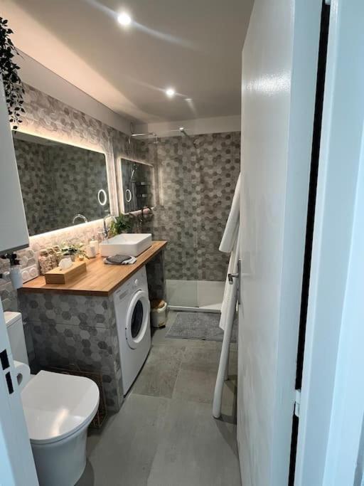 Studio Cosy Avec Terrasse Sur La Plage La Seyne-sur-Mer Eksteriør billede